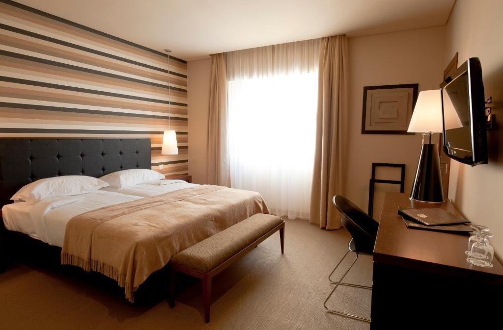 Double Room with Extra Bed (2 Adults + 1 Child up to 12 years),63131008:JPEG